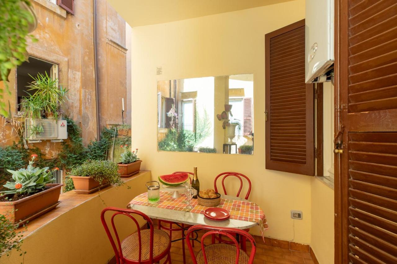 Iflat Red Roman Apartament Kültér fotó